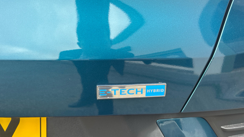 Renault Arkana 1.6 E-TECH Hybrid 145 Iconic 5dr Auto Hybrid Estate